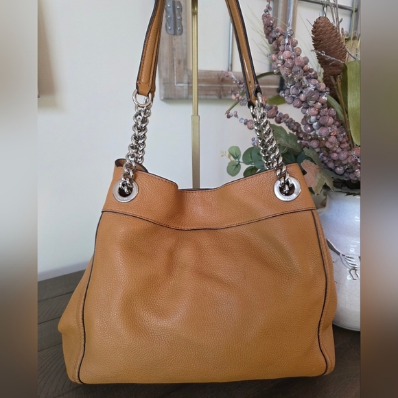 Coach Edie Shoulder Bag In Camel Pebble Grain Leather With Nickel Hardware - Picture 3 of 9